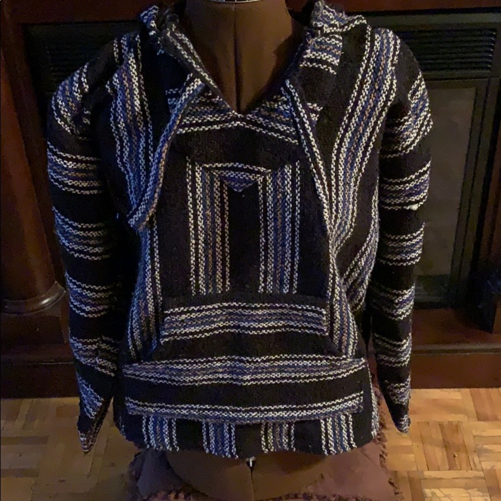 Nice warm sweater unisex size medium